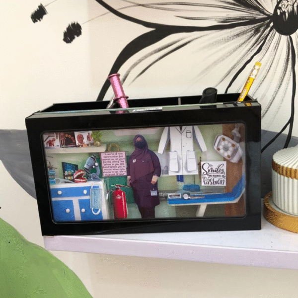 Pen Holder Dentist  Theme