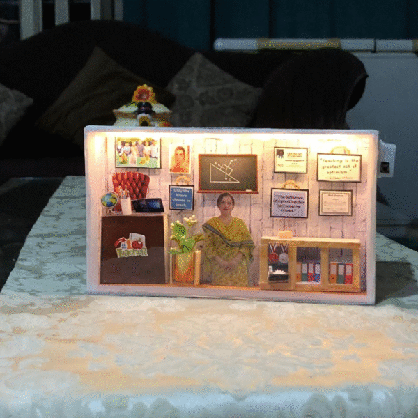 Pen Holder Teacher Theme